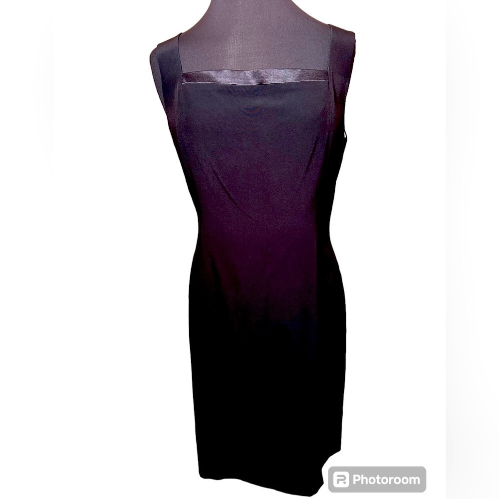 Laura Ashley size 10 black sleeveless sheath dress